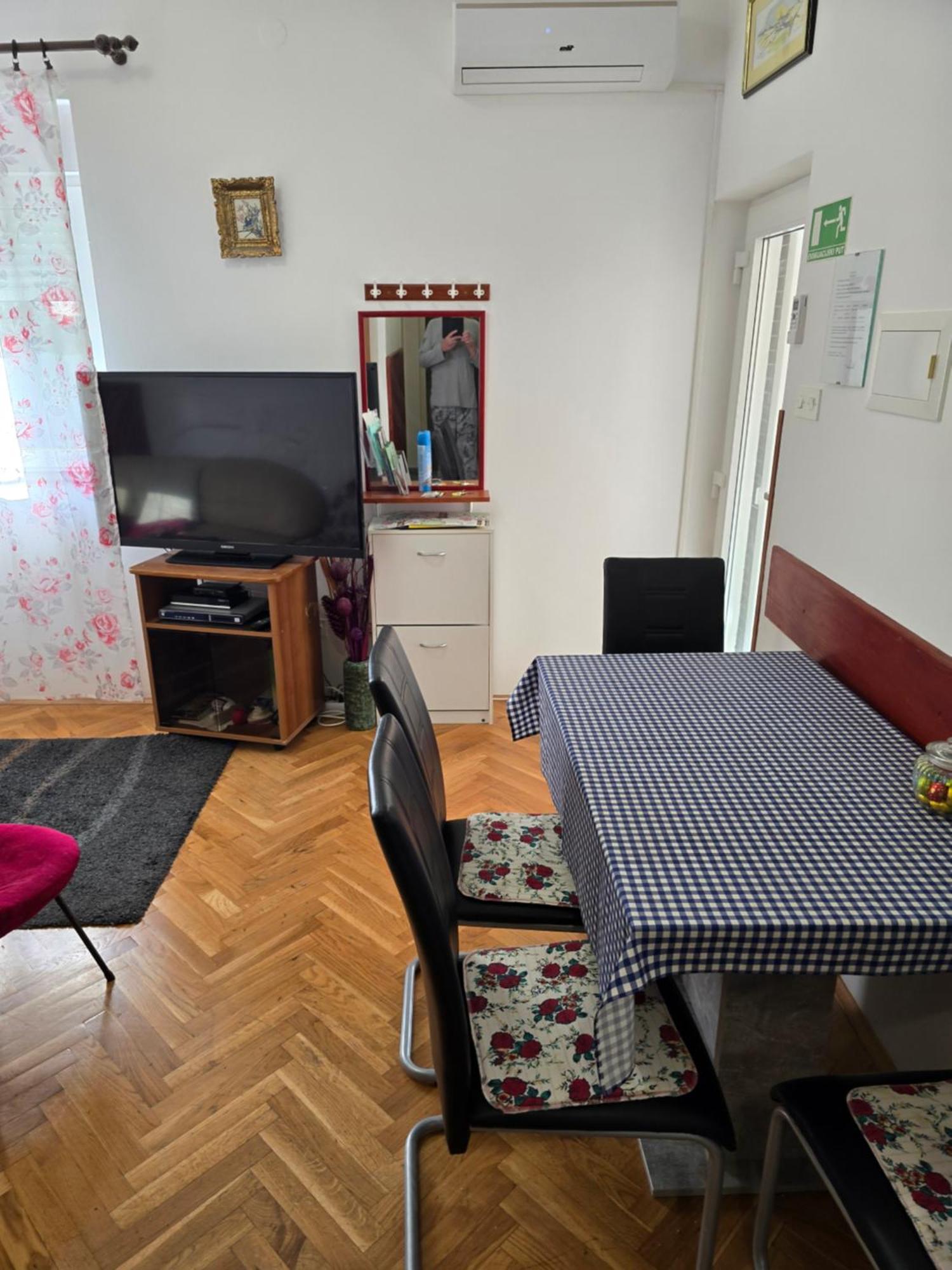Apartments Stjepan Malinska Eksteriør bilde